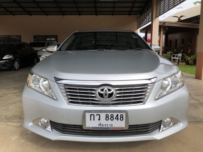 2013 Toyota Camry 2000 - auto