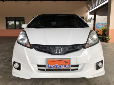 2014 Honda Jazz 1500 - auto