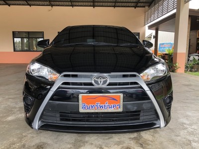 2015 Toyota Yaris 1200 - auto