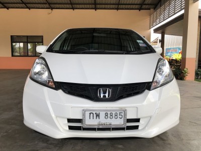 2014 Honda Jazz 1500 - auto